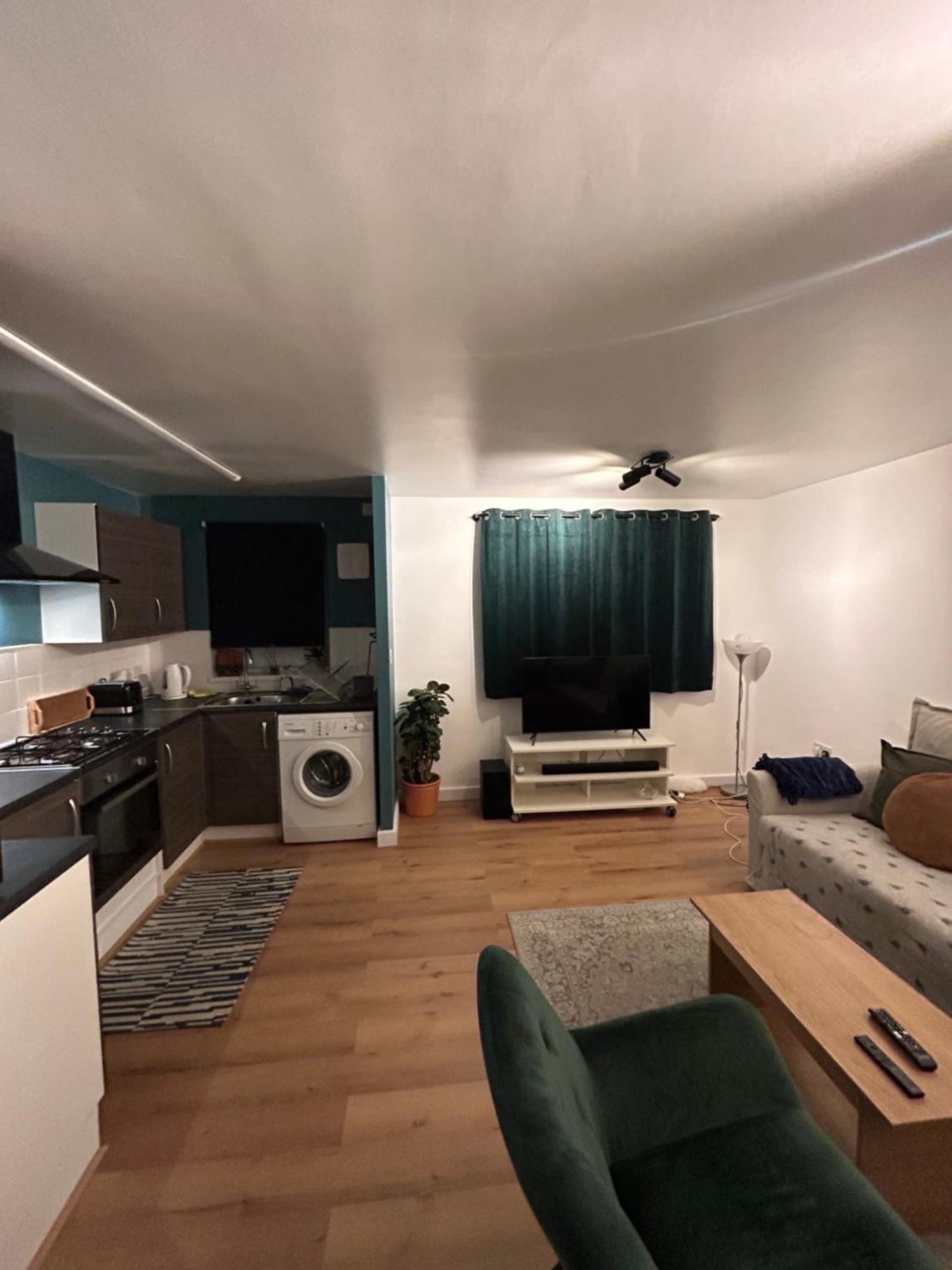 Woodhouse Apartment 利兹 外观 照片